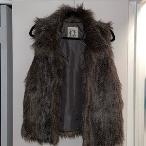 PPLA/Francesca’s Faux Fur Vest - L